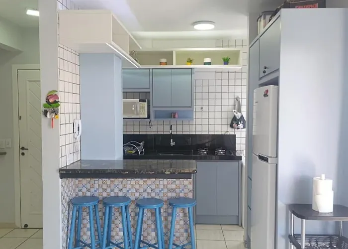 Apto 50M Praia- 4 Pessoas, Wifi, Sacada, Churrasqueira, Garagem Para Veiculos Pequenos - Residencial Roveda Bombinhas